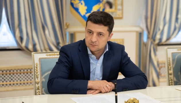 Zelensky dismisses 56 district heads in 13 regions