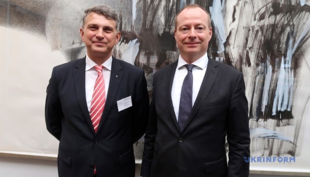 Німецький Commerzbank високо оцінює потенціал банківського сектору України Німецький Commerzbank високо оцінює потенціал банківського сектору України