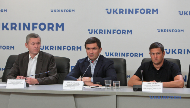 Випускники НАДУ пропонують створити тристоронню групу для модернізації академії Випускники НАДУ пропонують створити тристоронню групу для модернізації академії