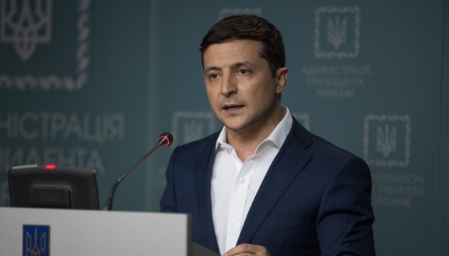 Zelensky dismisses several district heads in three regions