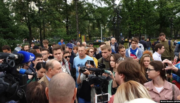 У Москві мітингують за допуск незалежних кандидатів на вибори У Москві мітингують за допуск незалежних кандидатів на вибори