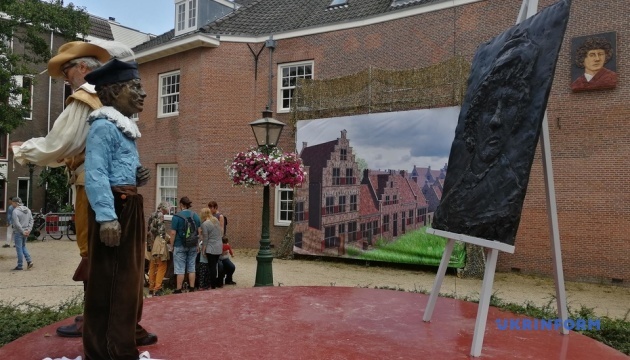 У Нідерландах на вулицях вивісили картини Рембрандта