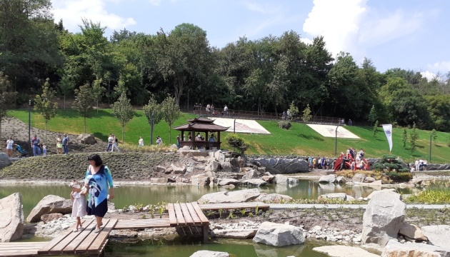 La partie mise au goût du jour du parc «Sofiyivka» d’Uman est devenue un jardin fantastique
