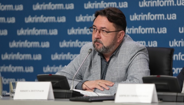Потураєв вважає, що узгодження інтерв'ю з чиновниками потрібно скасувати