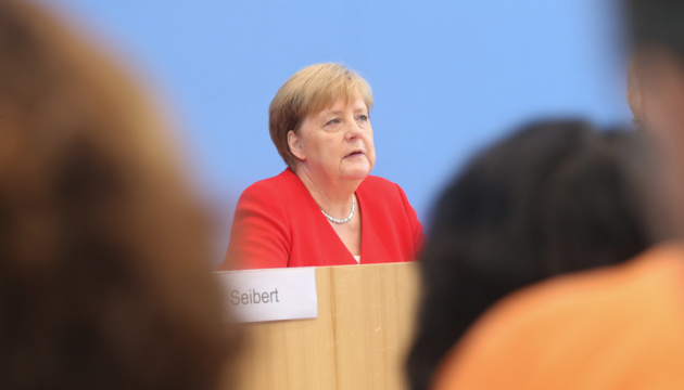 Меркель шкодує, що саміт у Нормандському форматі не відбувся