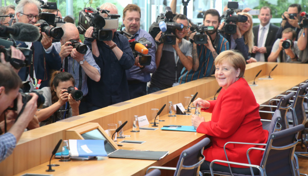Меркель назвала нову главу ЄК хорошим рішенням для Європи