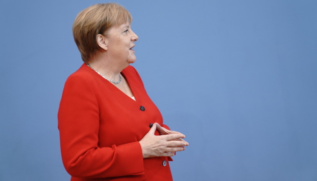 Меркель зустрінеться із трьома президентами віч-на-віч до 