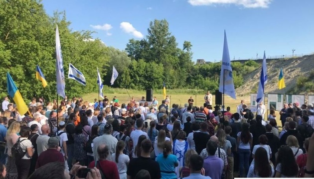 У Львові жертв Голокосту вшанували Ходою пам`яті та життя