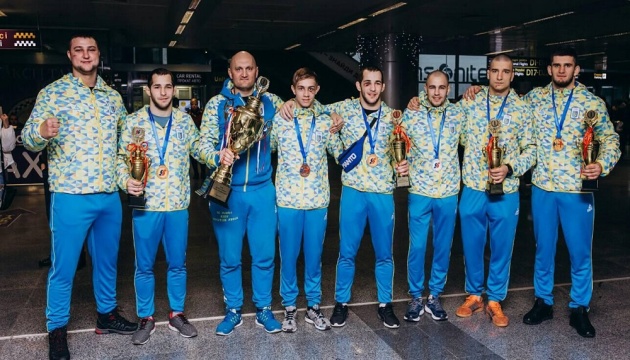 Збірна України виграла чемпіонат світу з бойового самбо