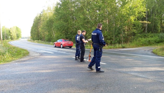 У Фінляндії мікроавтобус із сезонними робітниками зіткнувся з легковиком, є постраждалі
