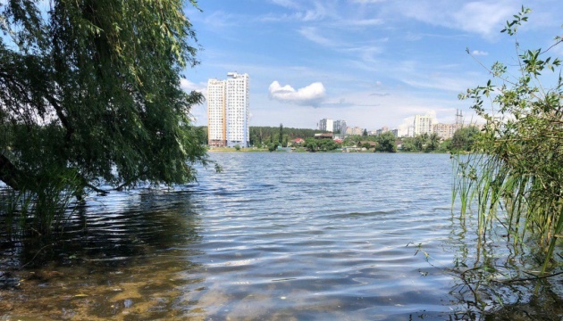 Вода на пляжах Києва та у фонтанчиках не відповідає нормам: де і що не так