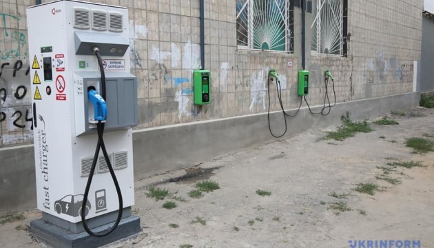 В Одесі з'явилася можливість швидко зарядити будь-який електрокар