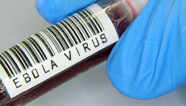 У Британії випробовують нову вакцину проти Еболи
