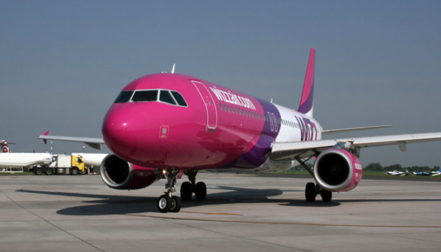 За останні два тижні Wizz Air скасувала 50 вильотів із Києва 