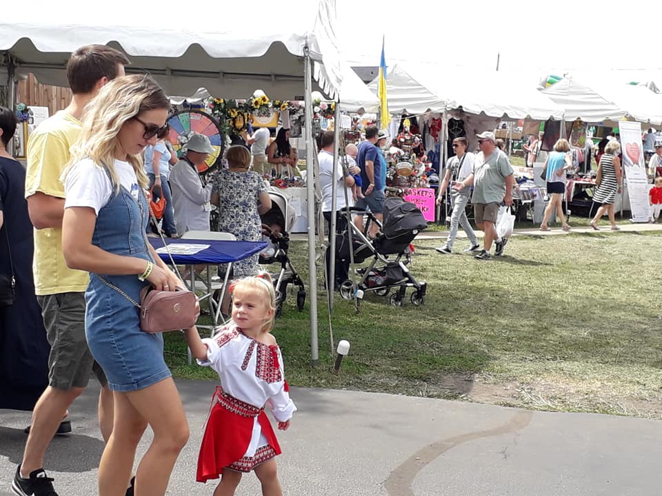 Traditional Ukrainian festival Uketoberfest held in Chicago. Photos, video