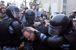 Марш ОМОНівців наклали на музику Шостаковича