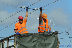 Trolleybus overhead lines dismantled in Sloviansk to protect them from shelling
