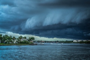 На Флориду идет ураган «Иан», в штате объявили чрезвычайное положение