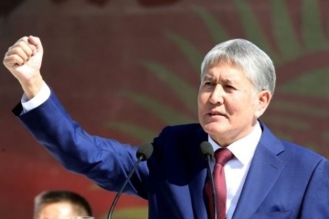 Силовики відійшли від резиденції експрезидента Киргизстану