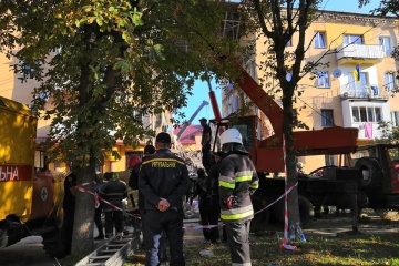 Мешканців обваленого будинку у Дрогобичі евакуюють