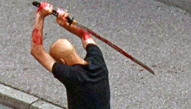 У Штутгарті на вулиці чоловіка зарубав мечем мігрант