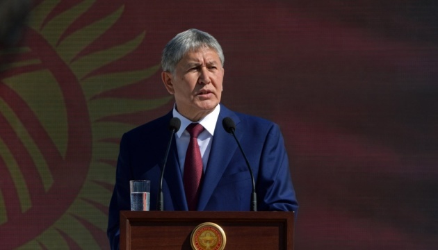 Прихильники звільнили експрезидента Киргизстану і захопили спецназ