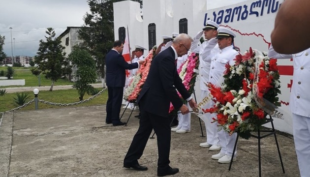 Посол України в Грузії вшанував пам'ять героїв, які загинули у Серпневій війні