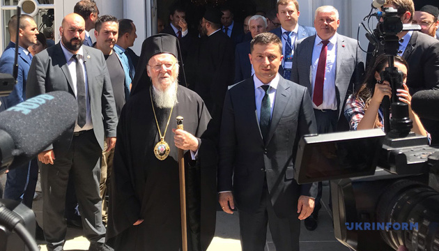 President Zelensky meets with Ecumenical Patriarch Bartholomew. Photos