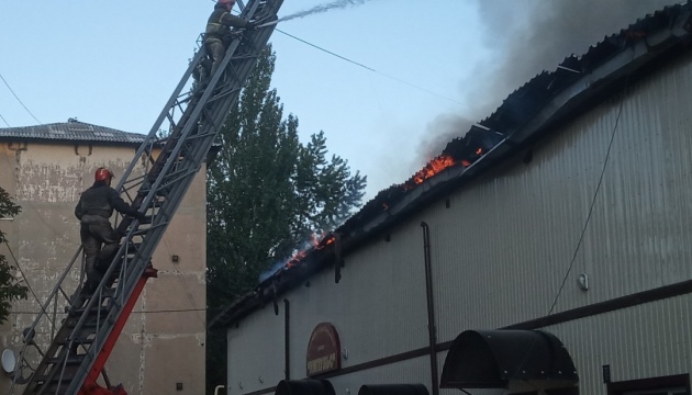 Пожежу у спортивно-оздоровчому комплексі на Донеччині гасили дві години