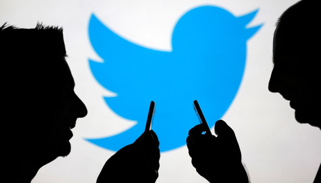 Користувачі Twitter із синіми галочками поширюють фейки про війну РФ в Україні - BBC