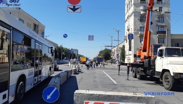 У Запоріжжі перекрили два проспекти через аварійну каналізацію У Запоріжжі перекрили два проспекти через аварійну каналізацію