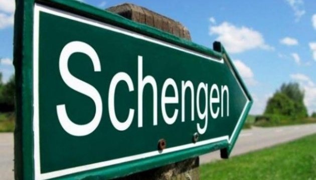 Schengen visa applications in Ukraine remain large despite visa-free regime 