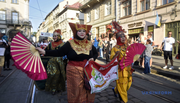 Паради й майстер-класи: у Львові стартує міжнародний фольклорний фестиваль «Етновир»