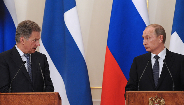 Finnischer Präsident spricht vor seinem Besuch in Kyjiw mit Putin über die Ukraine