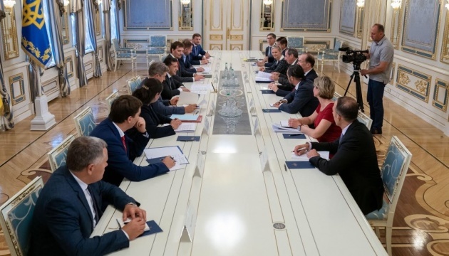 Zelensky meets with World Bank delegation to discuss further cooperation