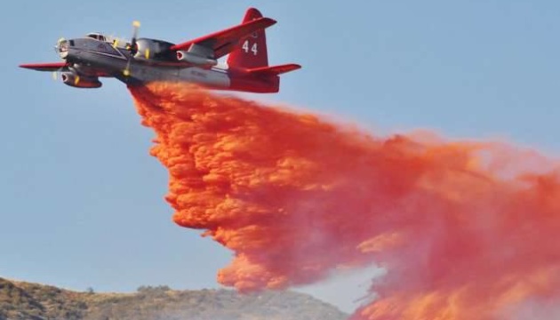 Канада направить до Бразилії пожежні літаки