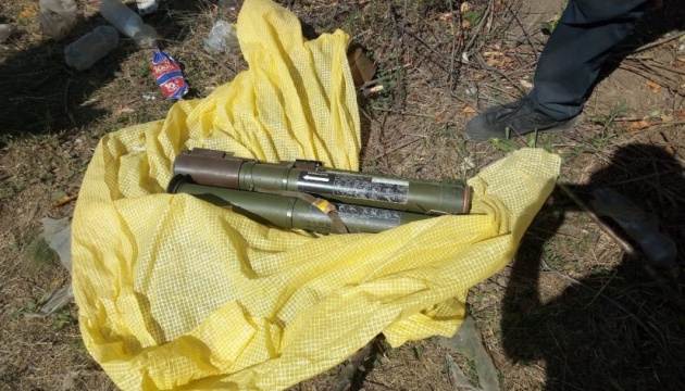 Неподалік КПВВ 