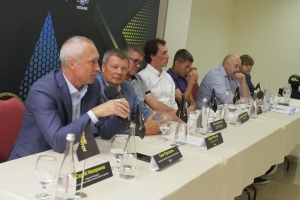 Латвія передала гуманітарну допомогу жителям Мар'їнки й Станиці