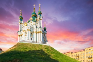 Как Православная Церковь Украины отвечает на вызовы в условиях гибридной войны?
