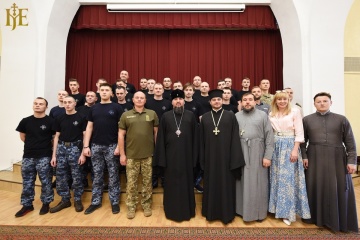 Епіфаній зустрівся з визволеними з полону моряками