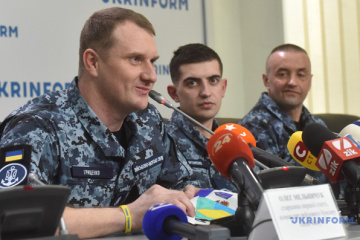 Моряк Гриценко розповів, чому захоплені ФСБ українські кораблі стріляли у Керчі