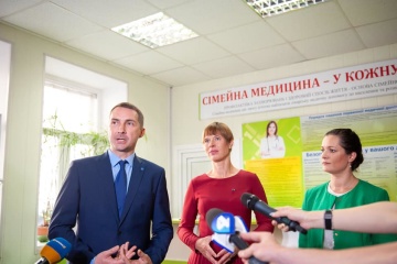 Президент Естонії відвідала сімейну амбулаторію у Києві