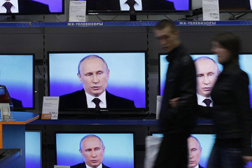 Diffuseurs des messages du « monde russe » : militaires, journalistes et hommes politiques étrangers énumérés par le CSND