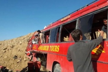 На гірській дорозі в Пакистані розбився автобус, 26 загиблих