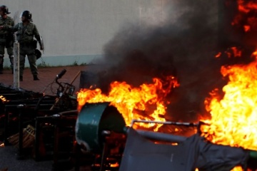 Поліція Гонконгу застосувала сльозогінний газ для розгону агресивних демонстрантів