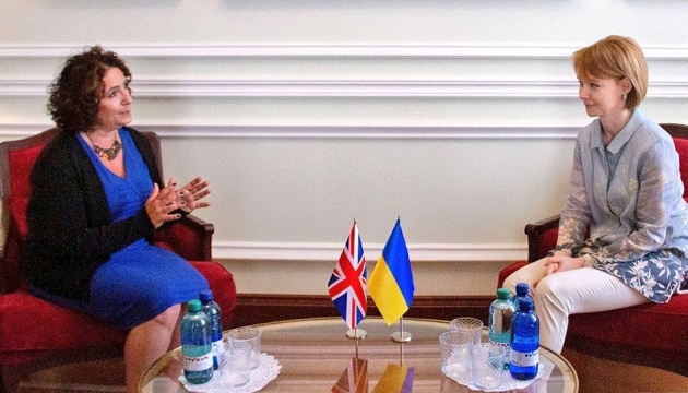 Посол Британії розпочала дипмісію в Україні