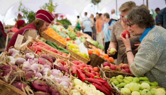 У семи районах Києва розгорнуть продуктові ярмарки