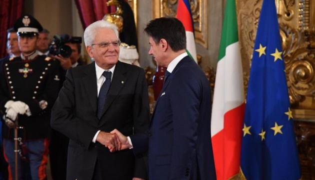 Уряд Італії у складі прем'єра і 21 міністра склав присягу