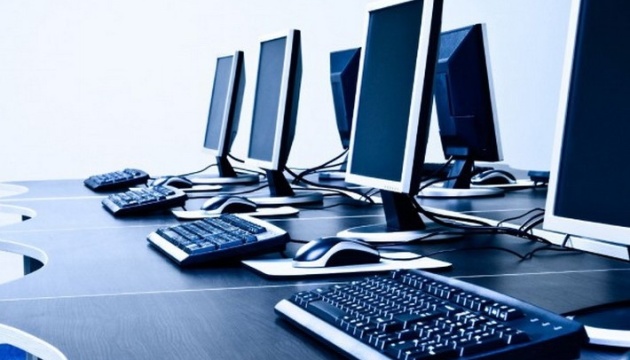 Громада на Сумщині отримала сучасну комп’ютерну техніку