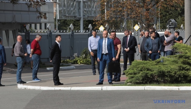 Austausch von Gefangenen: Selenskyj wartet schon am Flughafen Boryspil